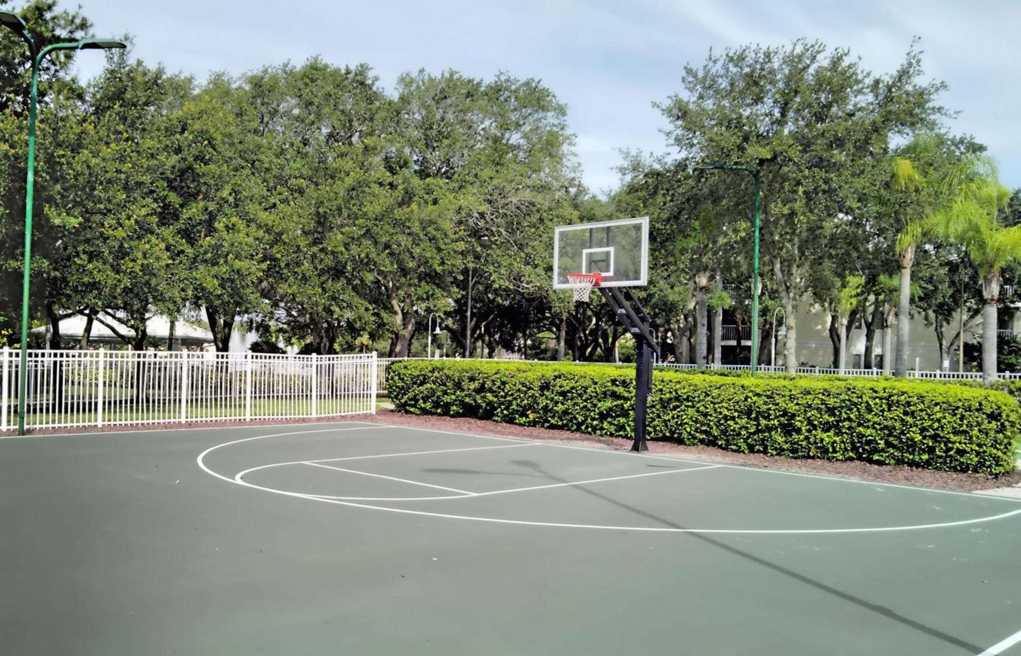 Hilton Vacation Club Cypress Pointe Orlando Hotel Exterior photo